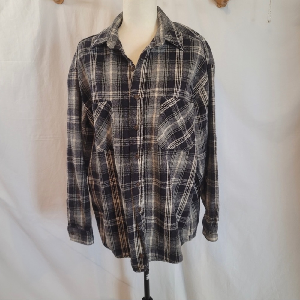 St. John’s Bay plaid flannel button down shacket   Sz Large